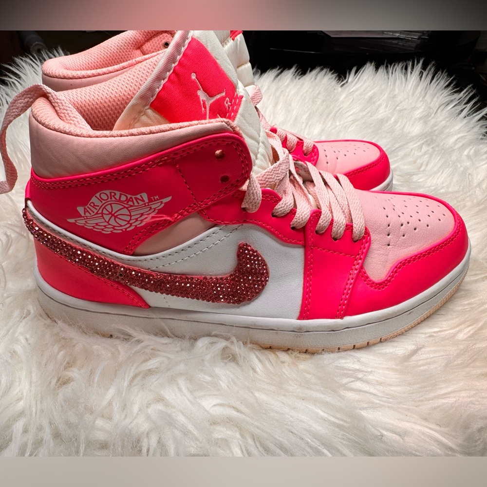 Nike air jordan 1 mid barbie pink rhinestone crystal bling sneakers rare.